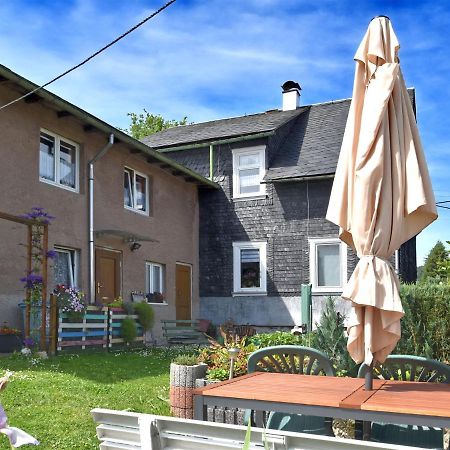 Cozy Apartment In Altenfeld With Garden Bagian luar foto
