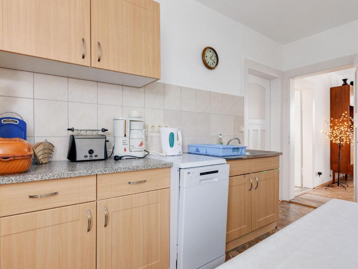 Cozy Apartment In Altenfeld With Garden Bagian luar foto