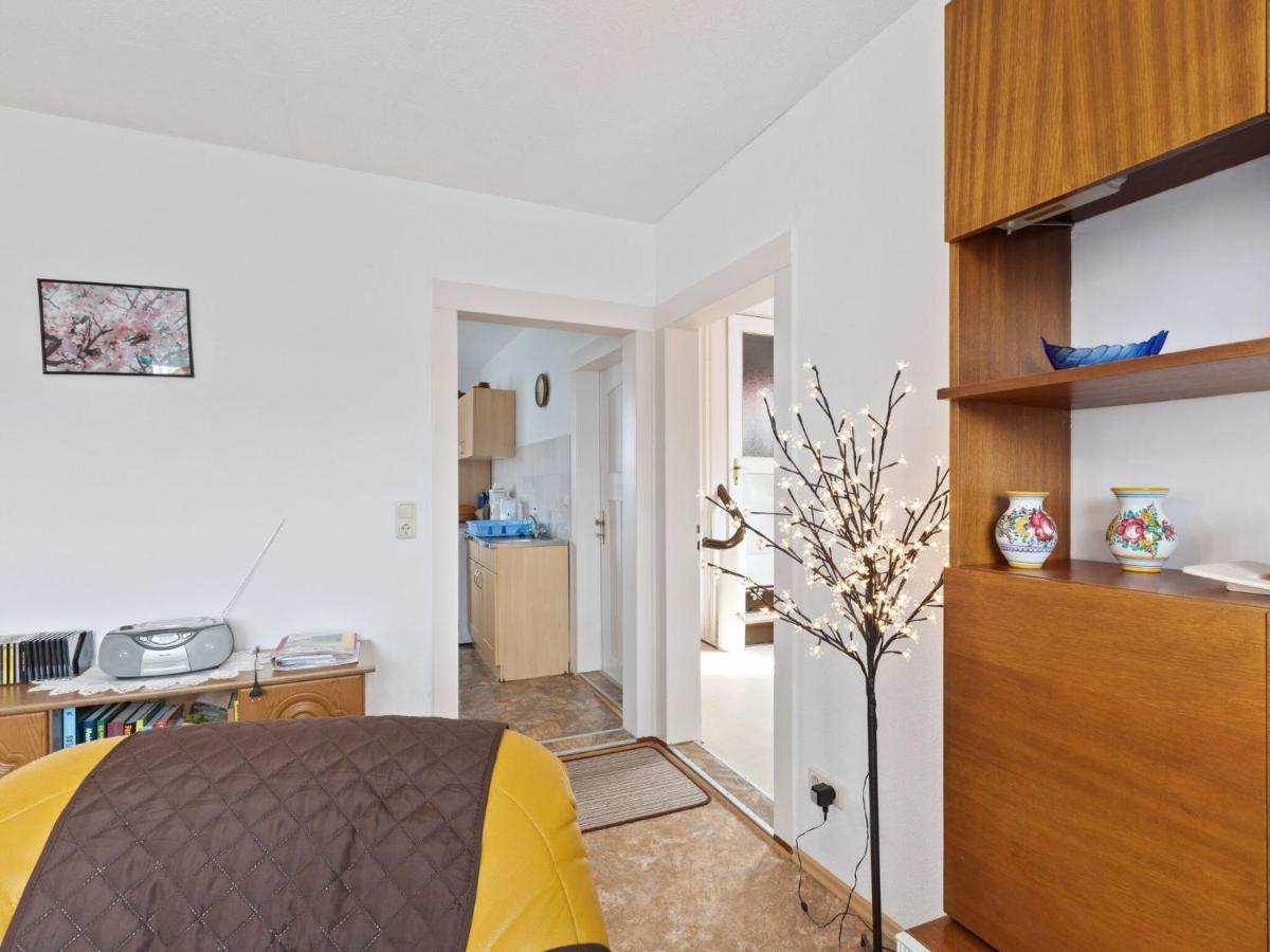 Cozy Apartment In Altenfeld With Garden Bagian luar foto