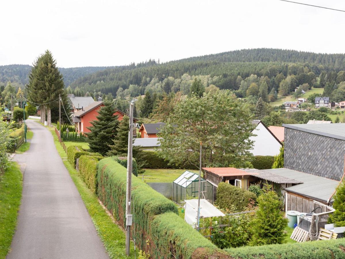 Cozy Apartment In Altenfeld With Garden Bagian luar foto