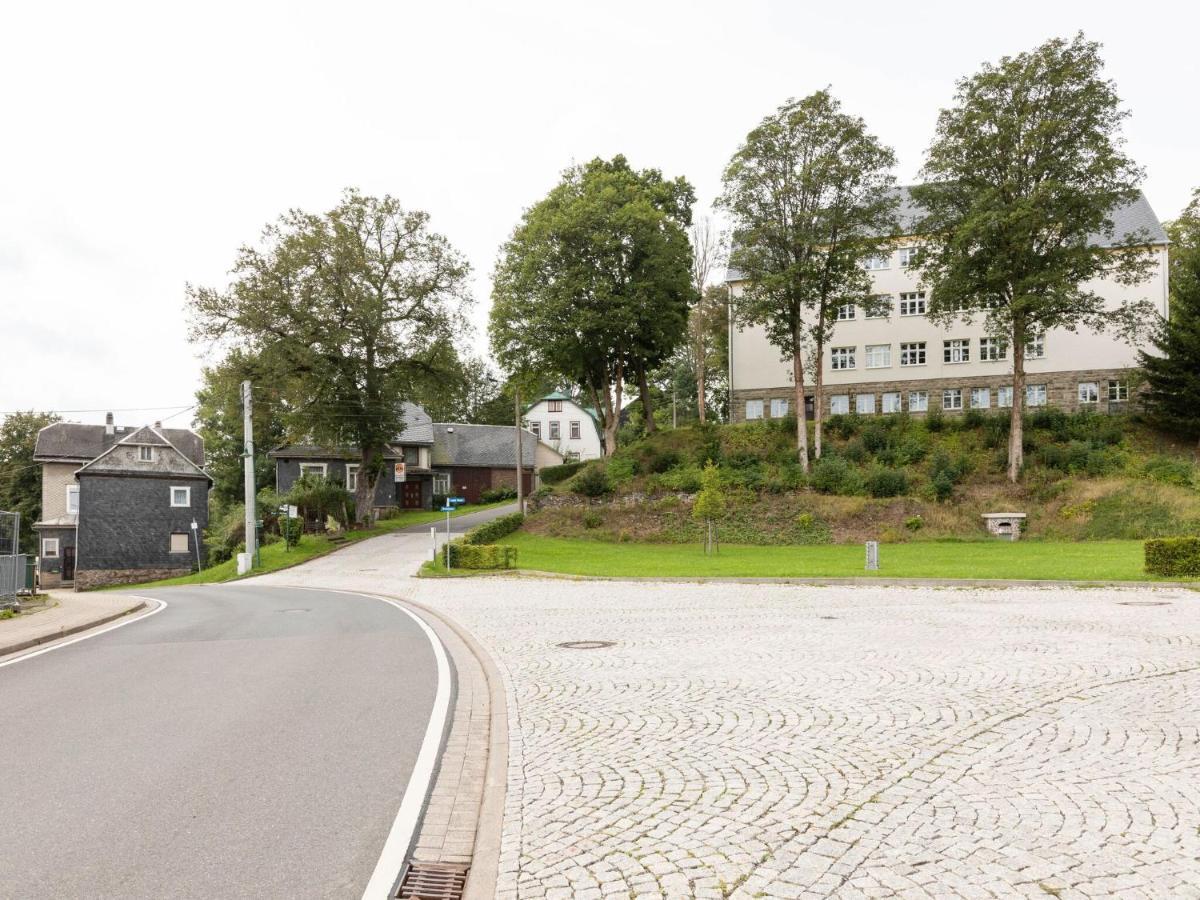 Cozy Apartment In Altenfeld With Garden Bagian luar foto