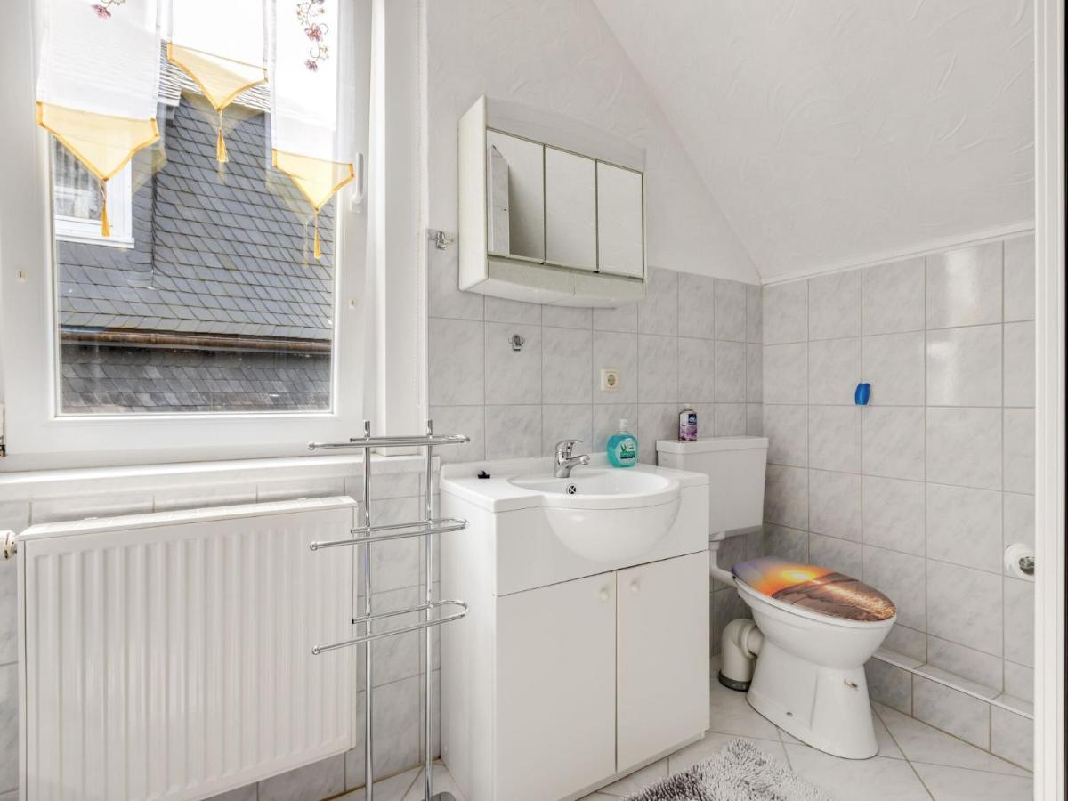 Cozy Apartment In Altenfeld With Garden Bagian luar foto
